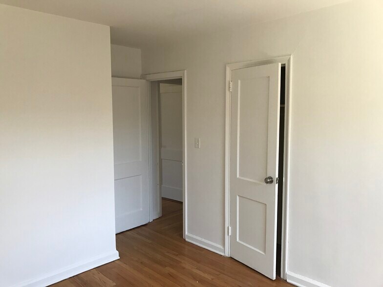 Building Photo - 146 Union Ave