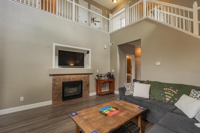 Building Photo - 1245 S Flatrock Cir