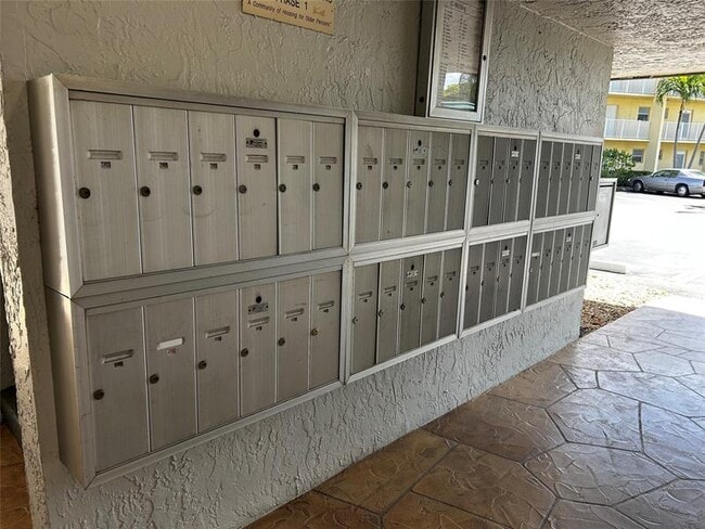 Building Photo - 6650 Royal Palm Blvd