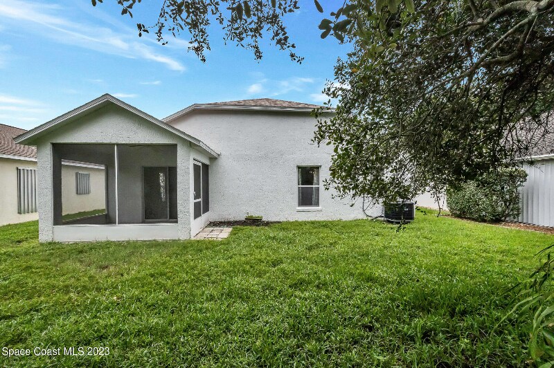 Building Photo - 958 Pine Creek Cir NE