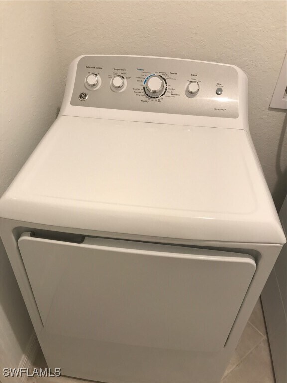 Building Photo - 2016 Vermont Ln