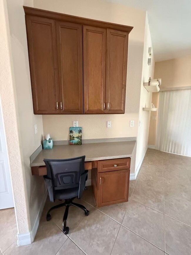 Building Photo - 409 SW 8th St