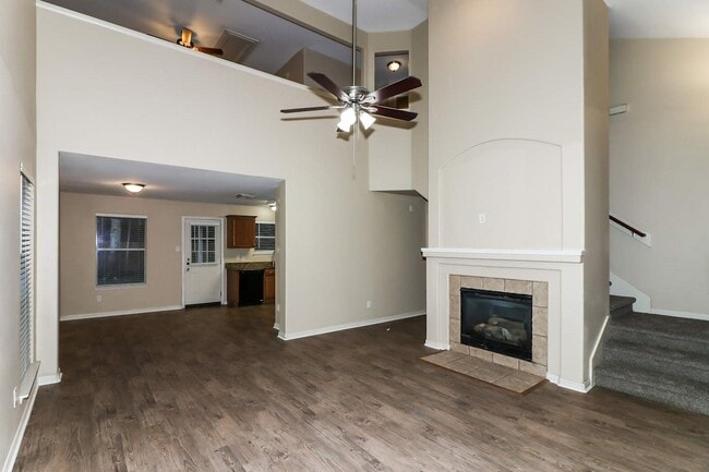 Building Photo - 11727 Standing Pine Ln