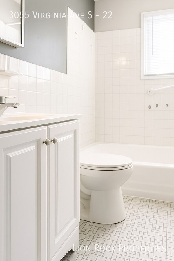 Building Photo - 3055 Virginia Ave S