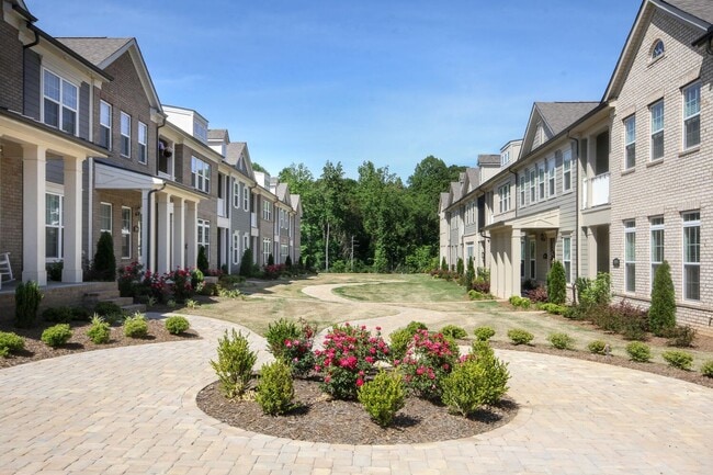Building Photo - Beautiful John Wieland 3 bedroom 3.5 bath ...