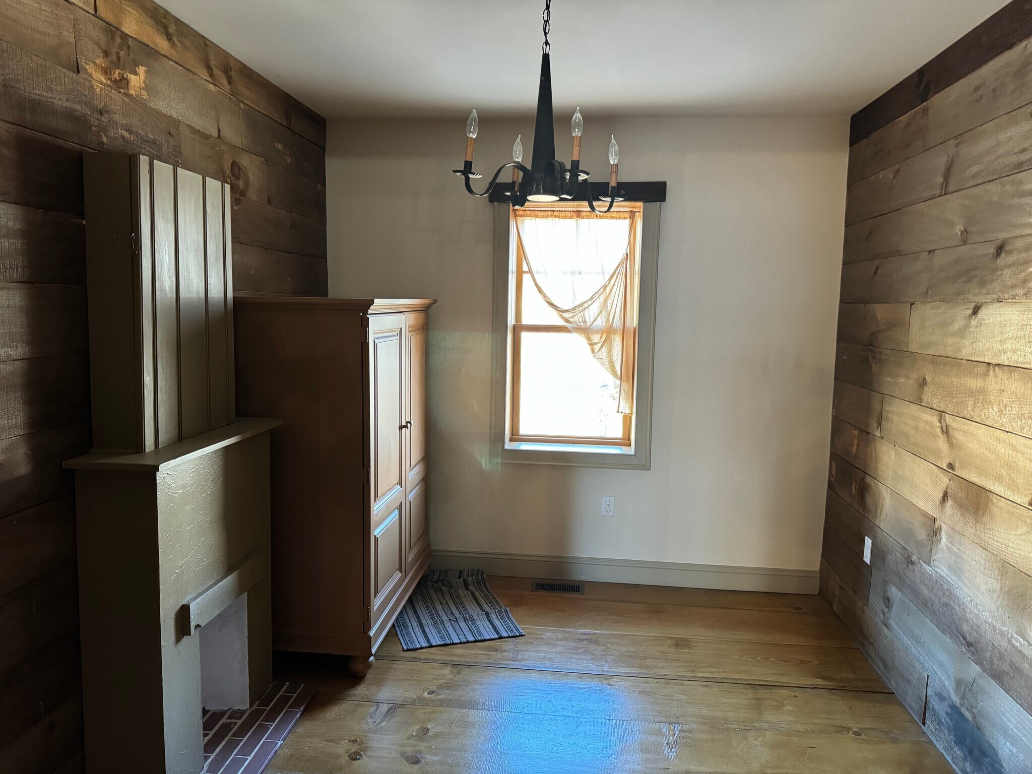 Building Photo - 106 Wheelock Ave