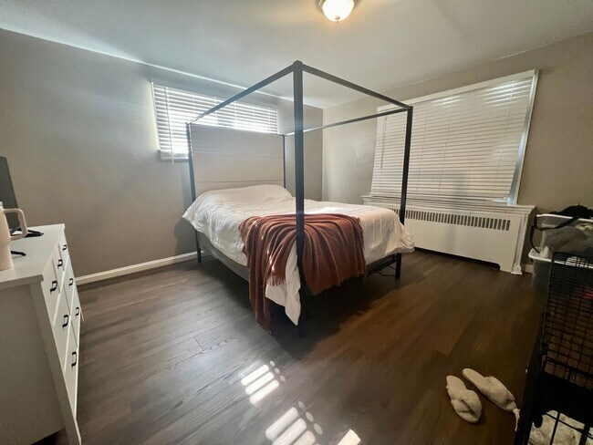 Building Photo - Stunning 3-Bed Twin Home in Lansdowne! Available May 1st!