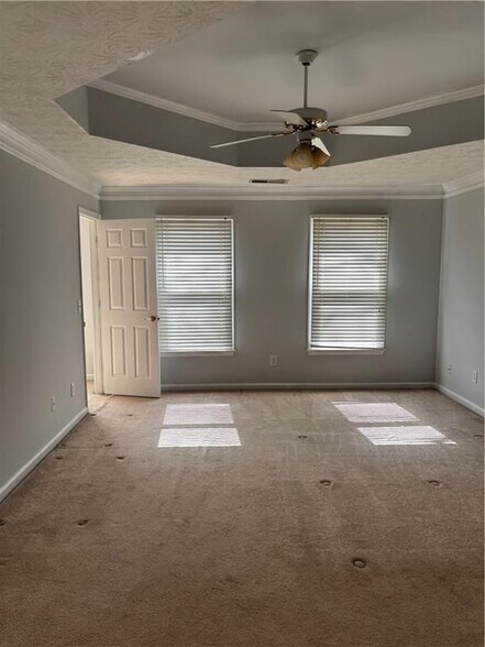 Building Photo - 722 Thornapple Trail SW