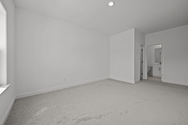 Building Photo - Brand-New 5BR/4BA in Knightdale’s Stoneriver – Luxury Living with 3-Car Garage