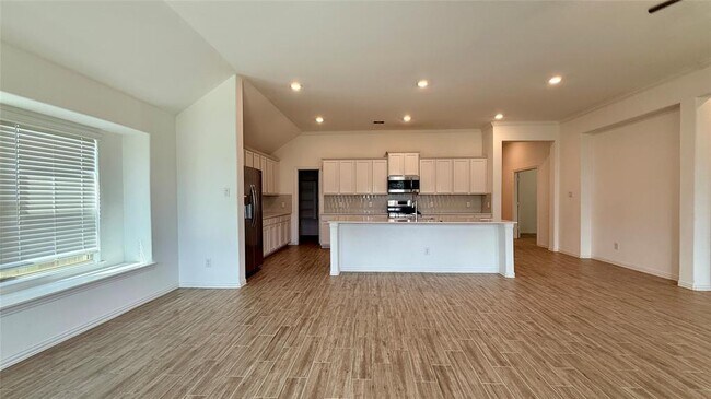 Building Photo - 13018 Hydeland Dr