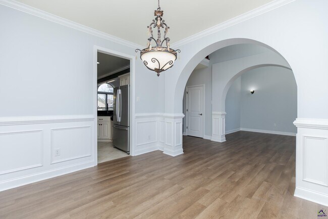 Building Photo - 100 Montview Way