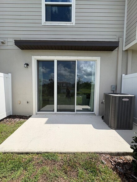 Building Photo - 5489 Elmview Xing
