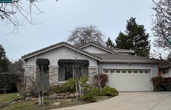 Building Photo - 350 Caroni St