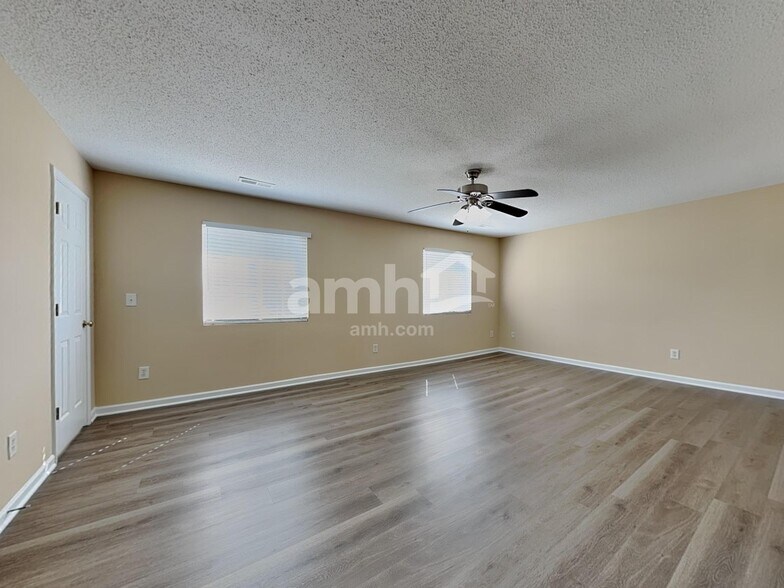 Building Photo - 1836 Chatfield Dr