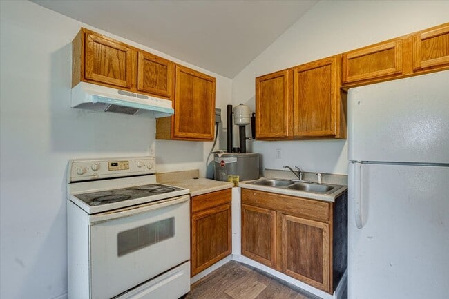 Building Photo - 6110 Walden Ave