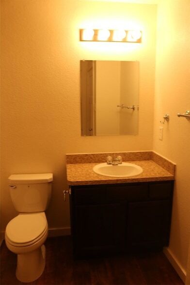 Building Photo - 10535 Mills Rd