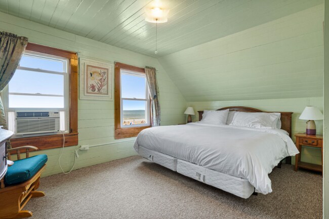 Building Photo - 4 Traynor St