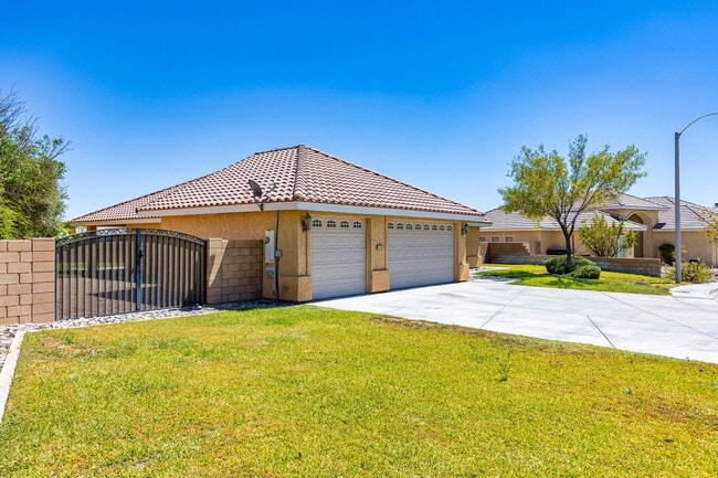 Building Photo - 1112 N Cynthia Ct