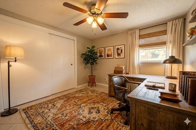 Building Photo - 307 W Woodlawn Ave