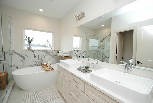 Building Photo - 6310 Illinois St