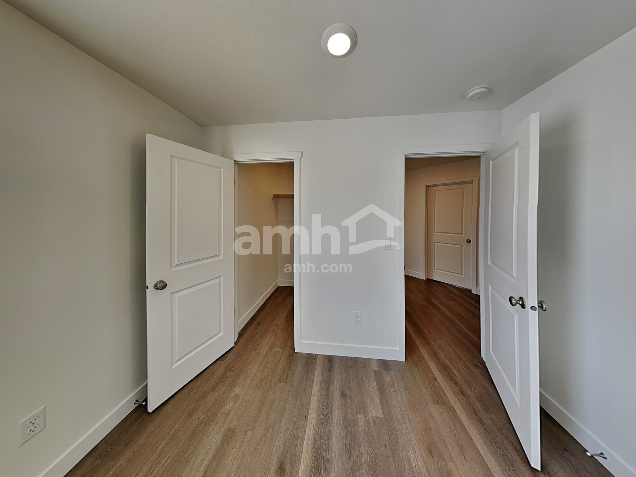 Building Photo - 4727 85th Dr NE