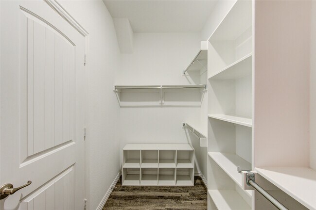 Building Photo - 1088 Rd 5102