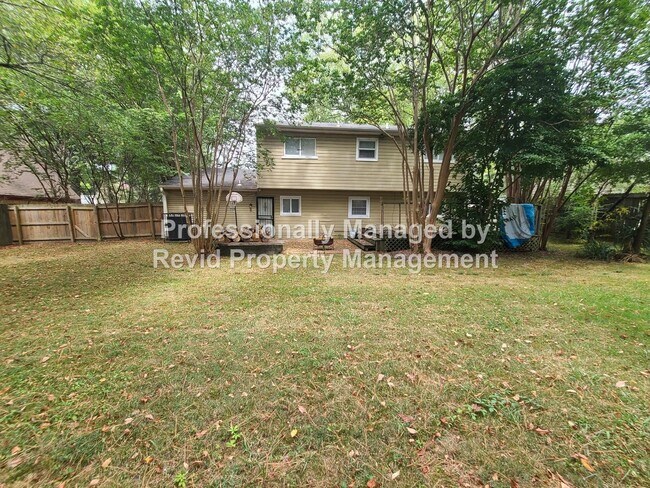 Building Photo - 6771 Bainbridge Dr