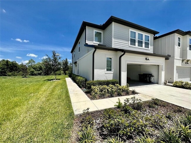 Building Photo - 1707 Sanibel Dr