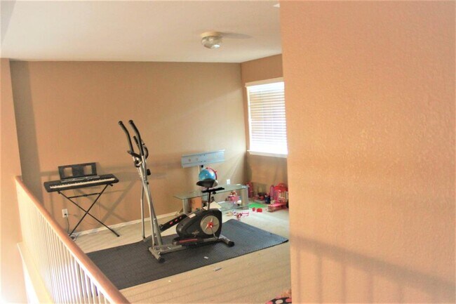 Building Photo - 3769 Castle Rock Dr
