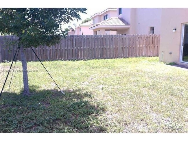 Building Photo - 8963 SW 215th Ln