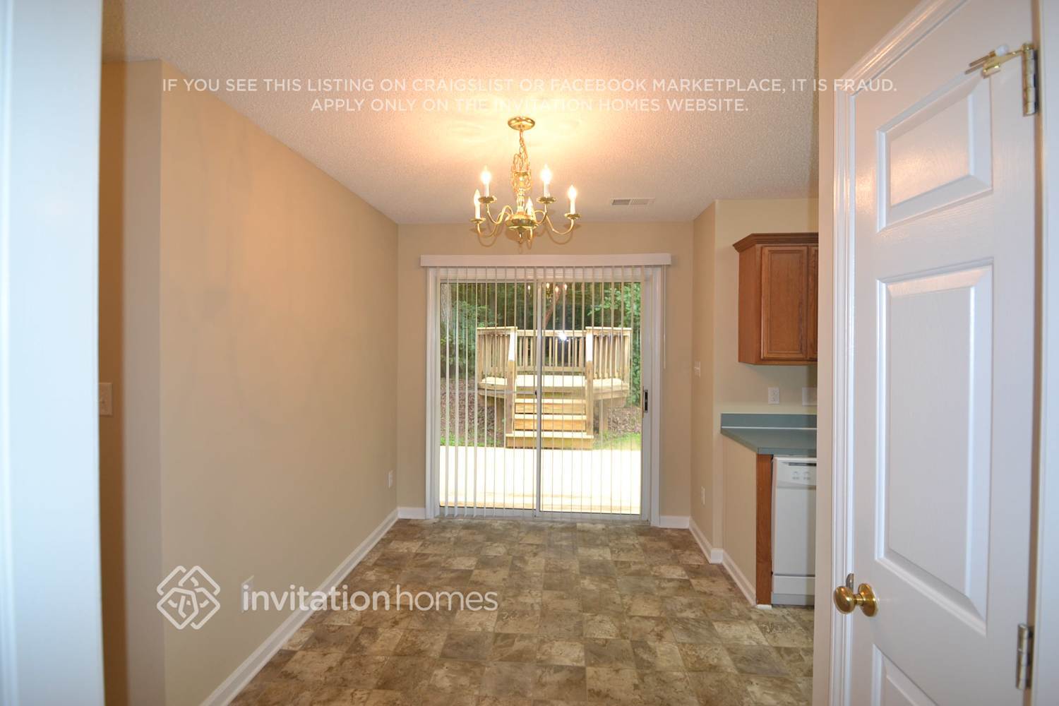 Building Photo - 10426 Northwoods Forest Dr