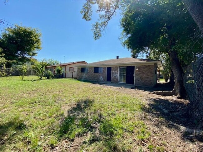Building Photo - 217 N Emerald Loop