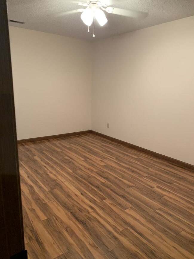 Building Photo - 32 Rabbit Trail Dr