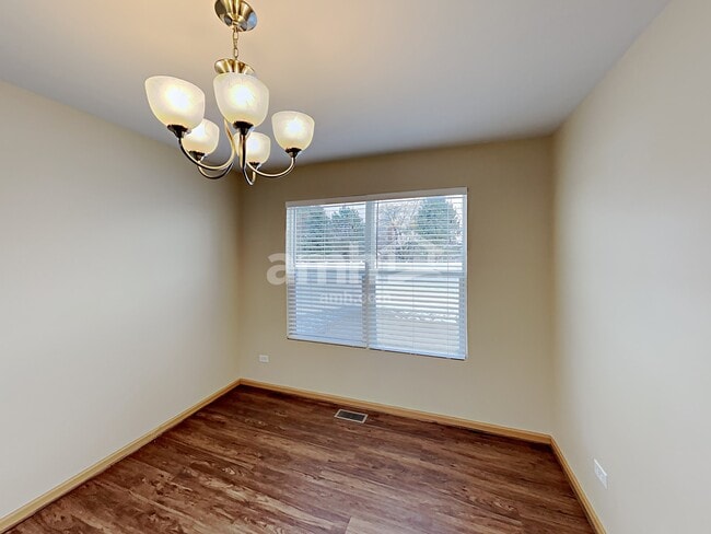 Building Photo - 6516 Roth Dr