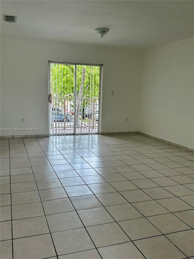 Building Photo - 3041 W 76th St