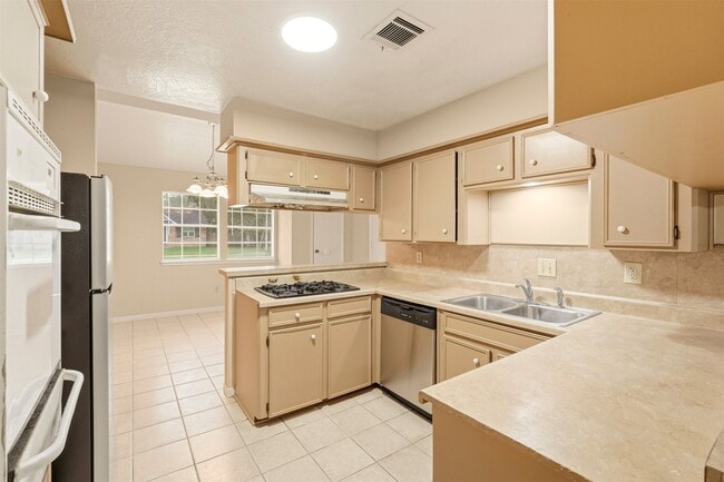 Building Photo - 823 Red Rock Canyon Dr