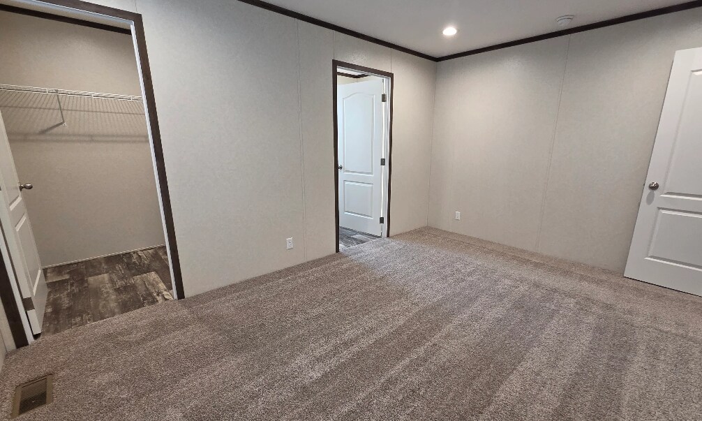 Building Photo - 115 Applewood Ln