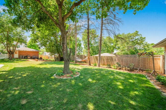 Building Photo - 409 S Hamilton St