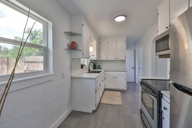 Building Photo - 5540 59th St N