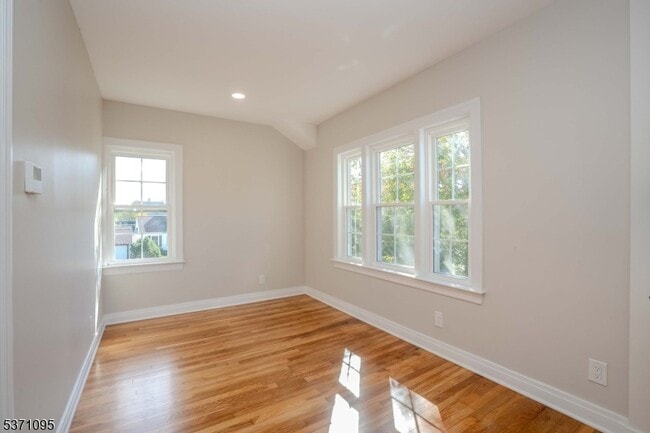 Building Photo - 135 Main St