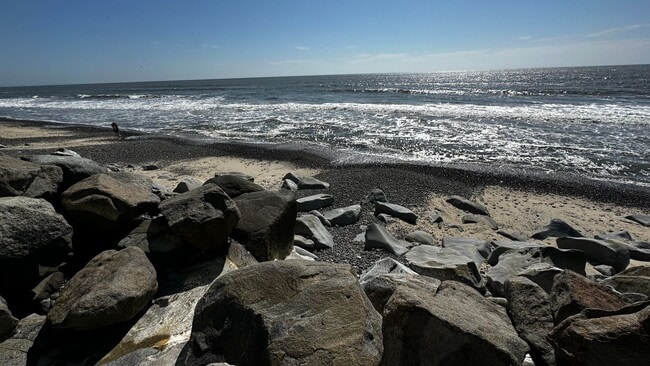 Building Photo - South Oceanside-Oceanfront Studio! Unfurnished with AC