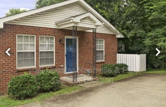 Building Photo - 1208 Coreland Dr