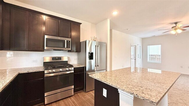 Building Photo - 156 Zion Dr