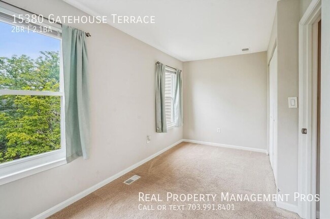 Building Photo - 15380 Gatehouse Terrace