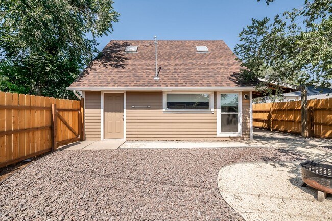 Welcome home - 2621 Wood Ave