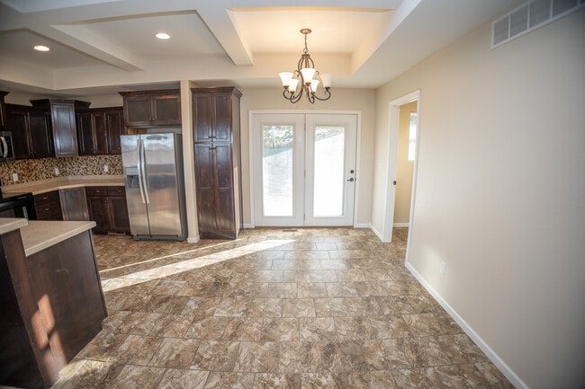 Building Photo - 4055 Westminister Dr