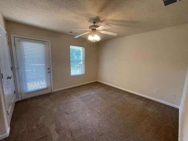 Building Photo - 5 BEDROOM PLUS BONUS ROOM PRE-LEASING FOR AUGUST 2026!