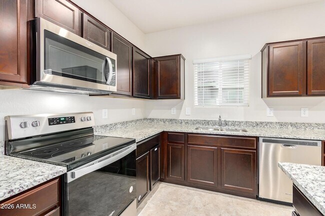 Building Photo - 1810 W Pinkley Ave