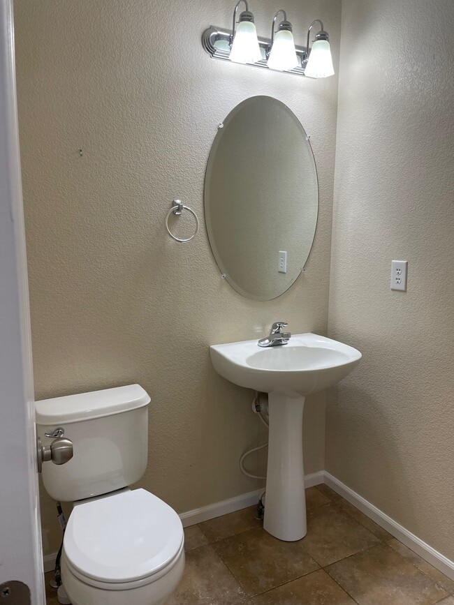 Building Photo - 5505 Abbeywood Cir