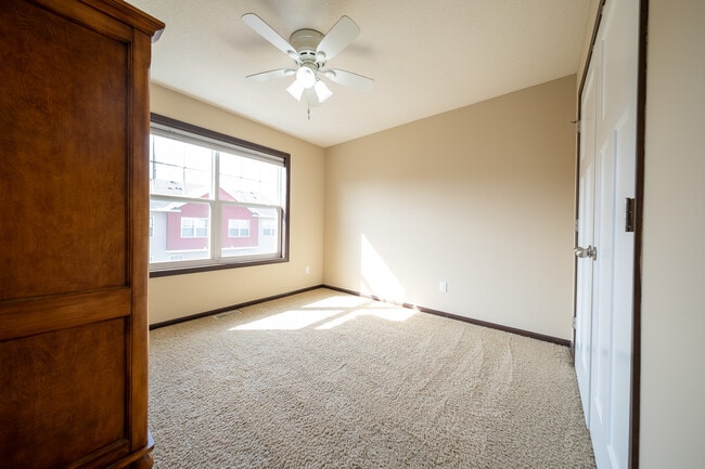 Building Photo - 9690 Independence Cir
